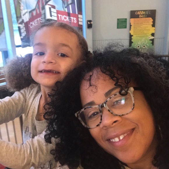 Hello Fashionistas ! My name is Tunecha! - Picture 3 of 6